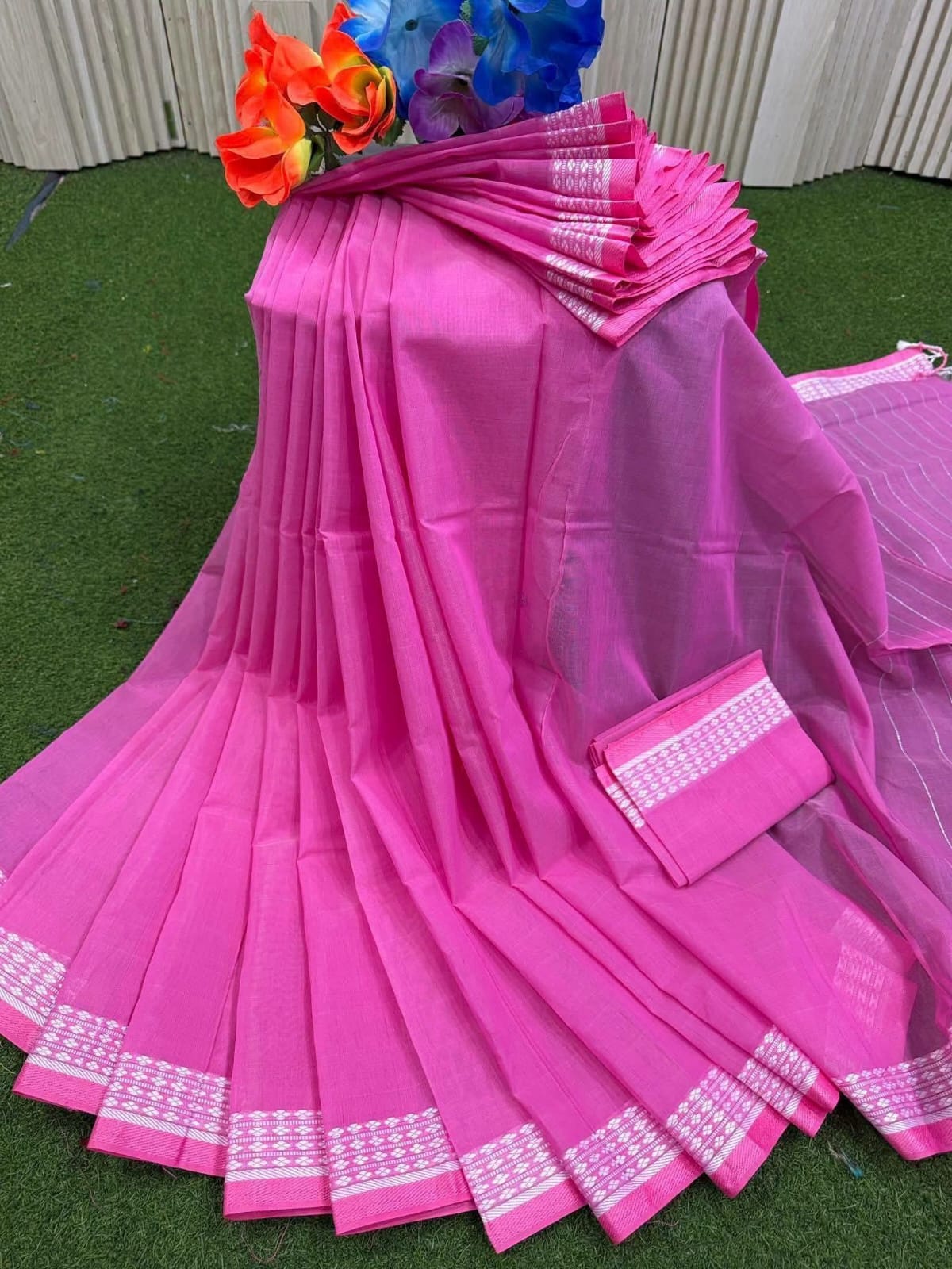 Rani Pink Half Silk Saree - Image 2